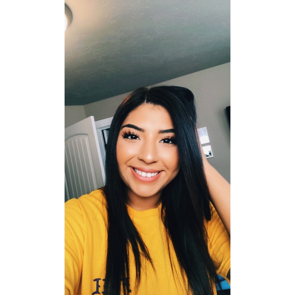 Meet your Posher, Monica